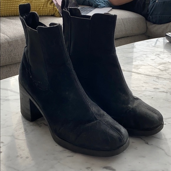 Topshop Shoes - Top shop black booties